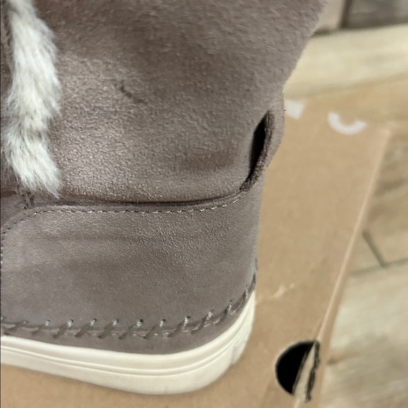 TOMS Vista Pull On faux fur waterproof Boot 6.5 - Picture 7 of 8